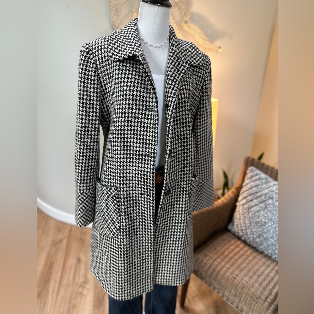 Larry Levine Black and White Houndstooth Coat